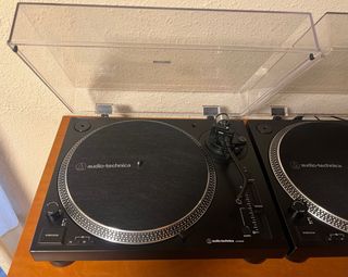 Pareja Tocadiscos Audiotechnica ATP-LP120XUSB