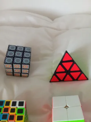 Lote de cubos de Rubik
