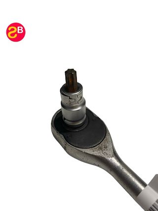 Llave de carraca con vaso