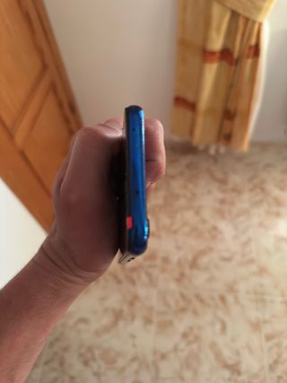 Teléfono móvil negro