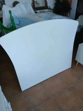 2 cabeceros y mesita de noche