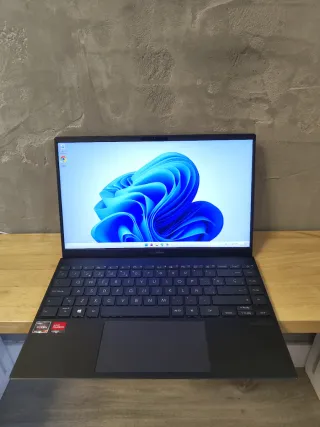 Portátil Asus zenbook 14 UM425UAZ-KI016
