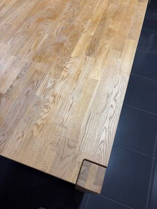 Mesa de comedor de madera con dos extensiones