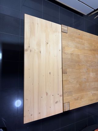 Mesa de comedor de madera con dos extensiones