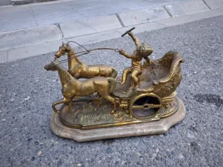Carro de caballos en bronce