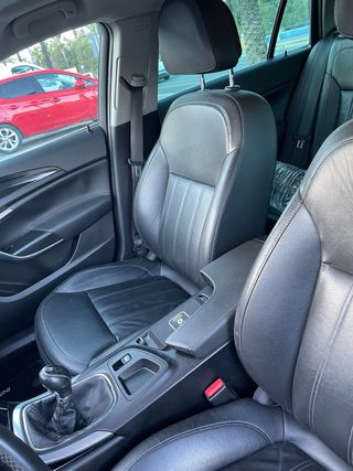 Opel Insignia Sport tourer 130cv