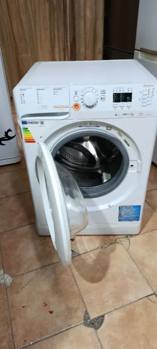 Lavadora y Secadora Indesit 7kg