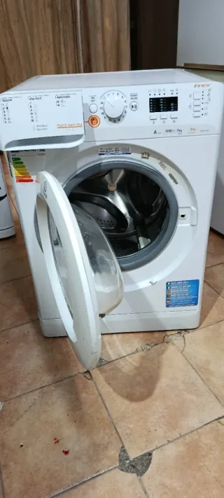 Lavadora y Secadora Indesit 7kg