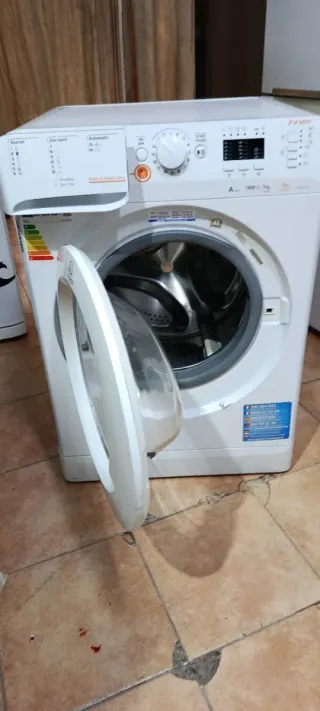 Lavadora y Secadora Indesit 7kg