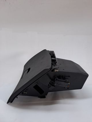 GUANTERA PEUGEOT 208 611055