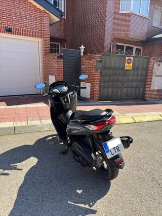 Yamaha NMAX 125