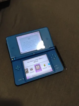 Nintendo 3DS XL Azul + Cargador + Juegos