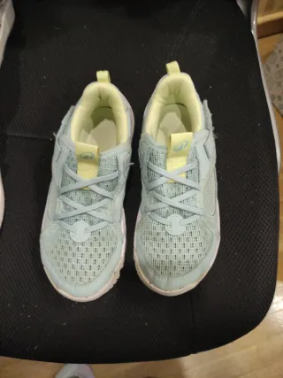 Zapatillas barefoot Lefties y Decathlon T32