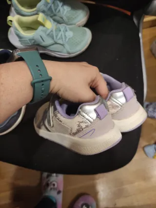 Zapatillas barefoot Lefties y Decathlon T32