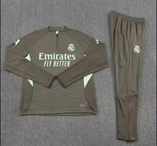 Chándal Real Madrid Adidas Verde Oliva