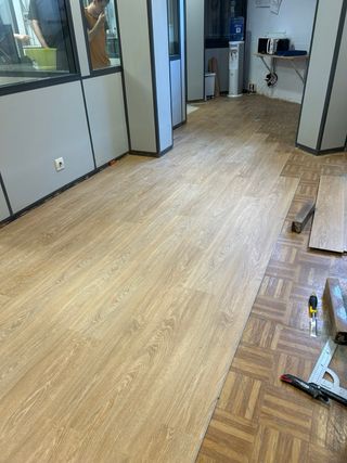 Tarima flotante y parquet