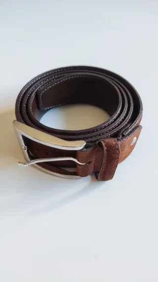 Cinturón de piel de la marca Caramelo