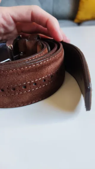 Cinturón de piel de la marca Caramelo