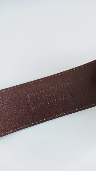 Cinturón de piel de la marca Caramelo