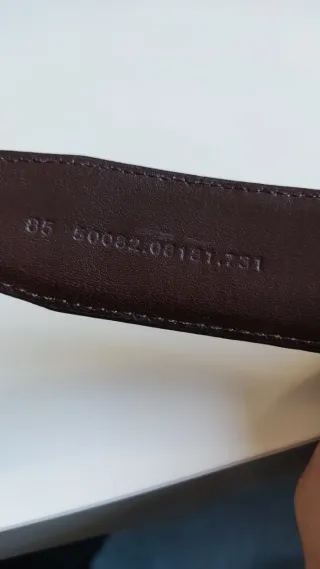 Cinturón de piel de la marca Caramelo