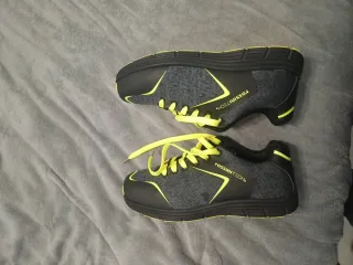 Scarpe antinfortunistiche grigie e gialle