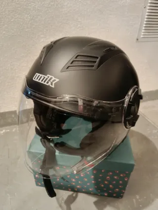 CASCO DE MOTO JET (UNIK) SIN ESTRENAR!!!
