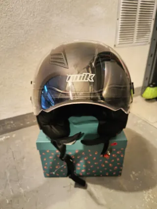CASCO DE MOTO JET (UNIK) SIN ESTRENAR!!!