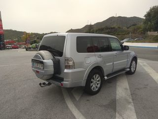 Mitsubishi Montero 2010