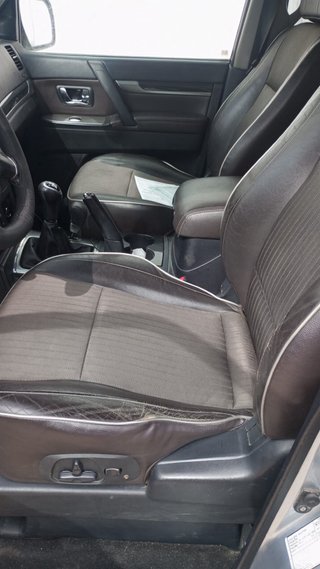 Mitsubishi Montero 2010