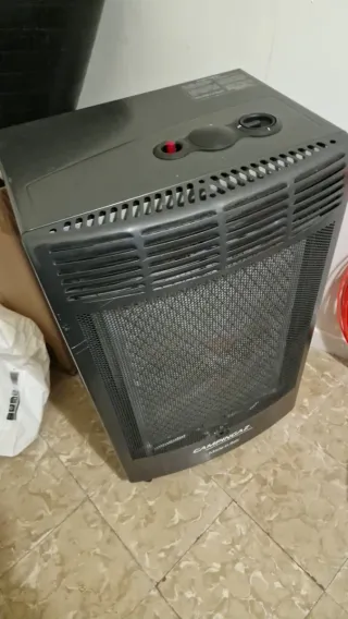 Estufa de gas con bombona naranja