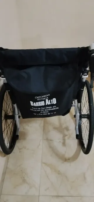 Silla de ruedas plegable