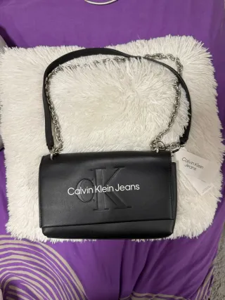 Bolso Calvin Klein Negro Cadena