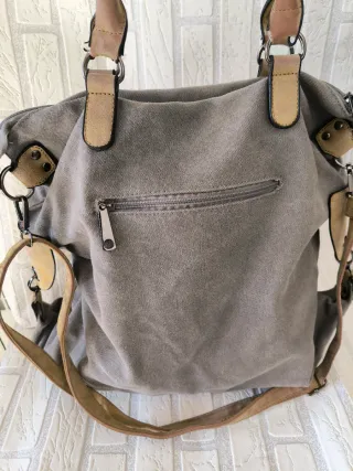 Bolso estilo militar con parches