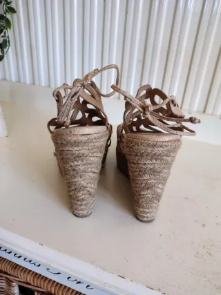 Sandalias cuña Corina Ibiza boho doradas talla 40