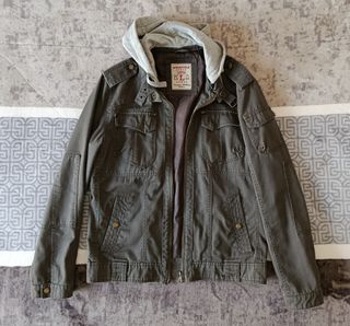 Cazadora de Springfield con capucha