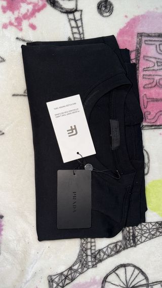 Camiseta Prada Negra