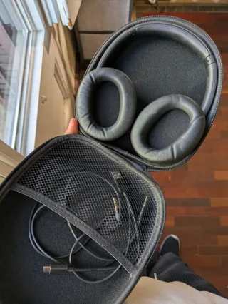 Auriculares Sony WH-CH720N + funda