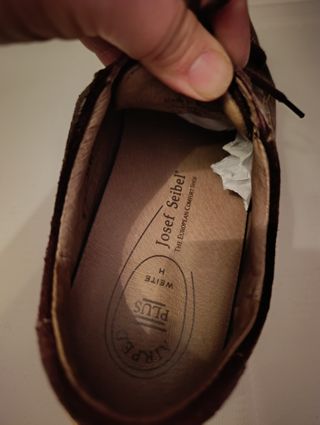 Zapatos de cuero marrón