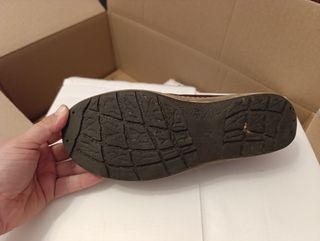 Zapatos de cuero marrón