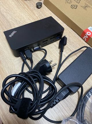 Docking Station ThinkPad 90W + Accesorios