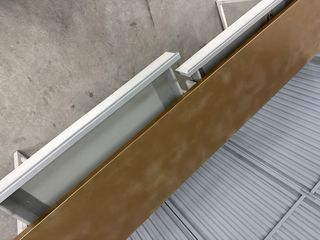 Mesa tocador o recibidor madera y metal