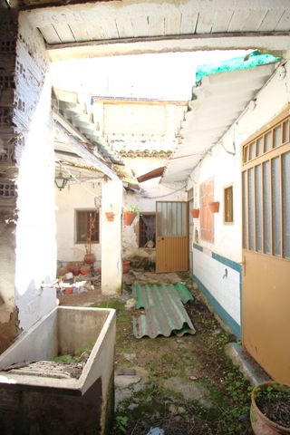 se vende casa a reformar en Churriana de la vega