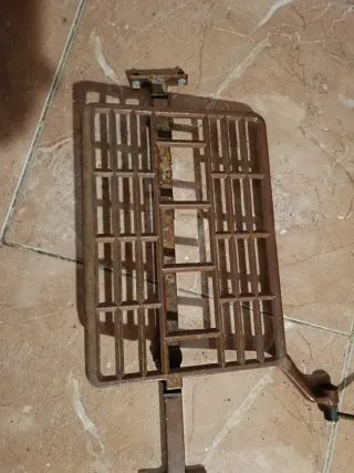 Pedal y rueda máquina coser antigua