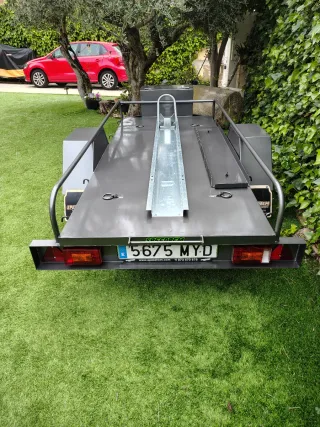 Remolque para 1 moto nuevo