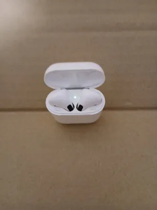 AirPods con estuche carga inalámbrica