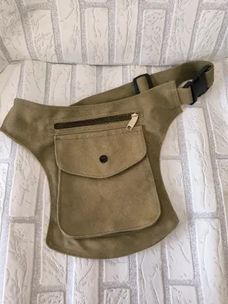 Riñonera verde militar