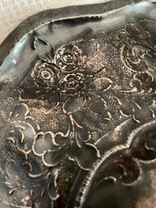 Piatto centrotavola Liberty floreale argentato