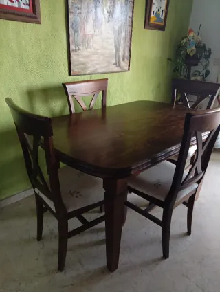 Mesa comedor extensible y 4 sillas madera maciza