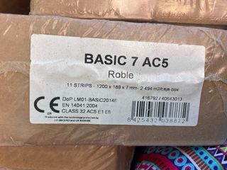 Suelo laminado color roble