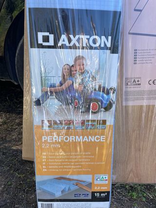 Suelo laminado color roble